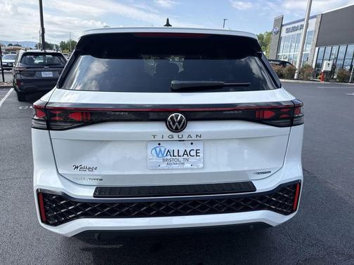 Opal White Pearl 2026 Volkswagen Tiguan 2.0T SEL R-Line Turbo
