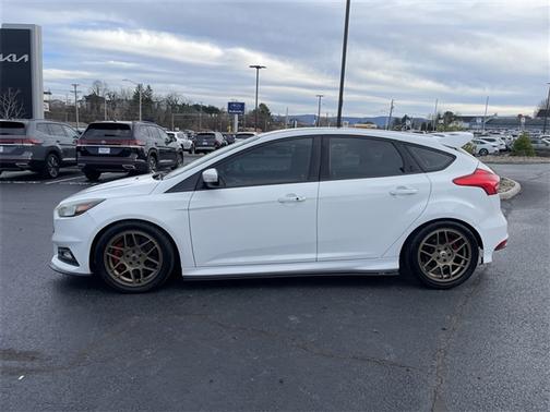 2017 Ford Focus ST Base