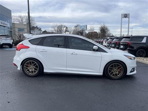2017 Ford Focus ST Base