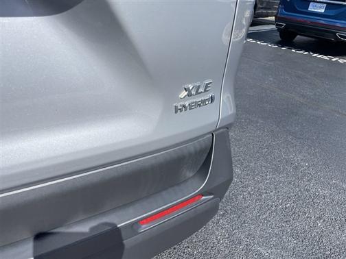 Silver Sky Metallic 2021 Toyota RAV4 Hybrid XLE
