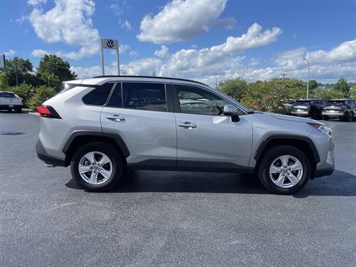 Silver Sky Metallic 2021 Toyota RAV4 Hybrid XLE