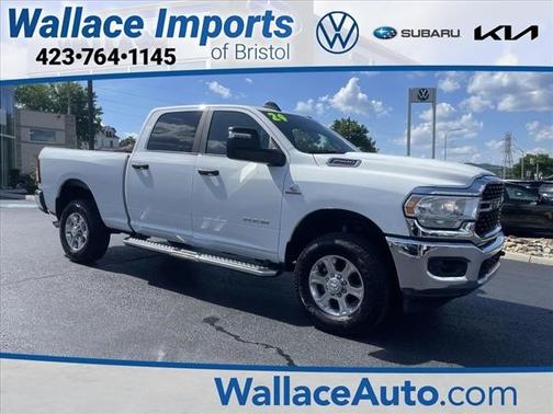 Bright White Clearcoat 2024 RAM 2500 Big Horn