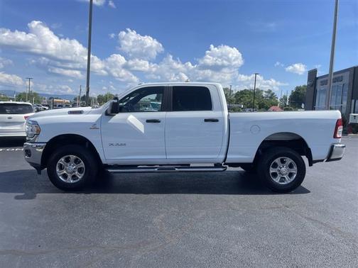 Bright White Clearcoat 2024 RAM 2500 Big Horn