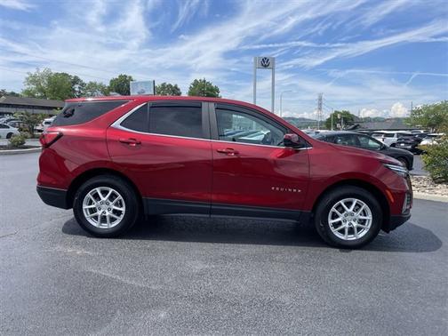 Radiant Red 2023 Chevrolet Equinox 1LT