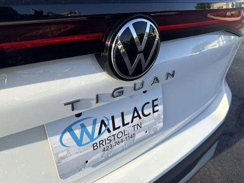 Pure White 2026 Volkswagen Tiguan 2.0T S