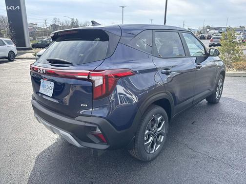 Dark Ocean Blue 2026 Kia Seltos LX