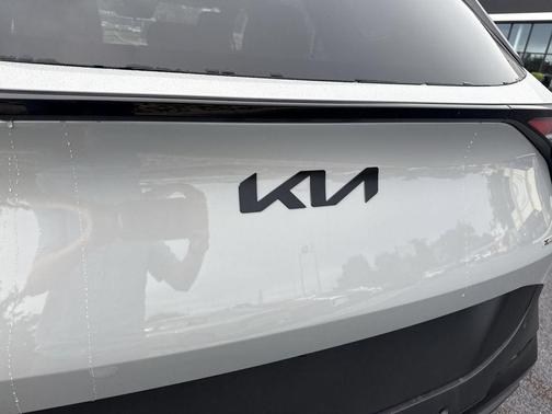 Wolf Gray 2026 Kia Sportage X-Line
