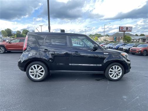 2017 Kia Soul +