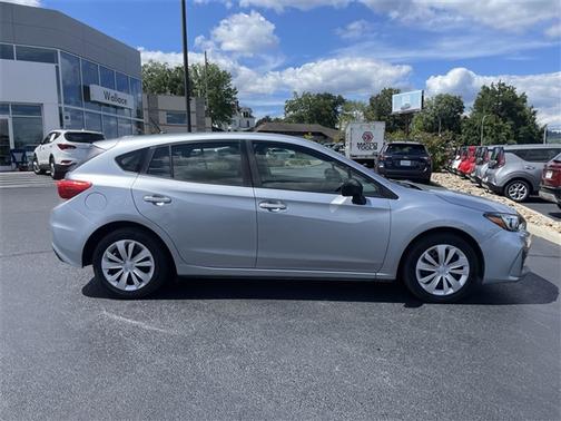 2017 Subaru Impreza 2.0i
