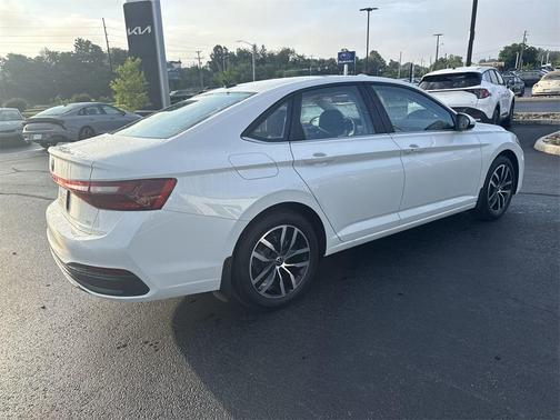 2025 Volkswagen Jetta 1.5T SE