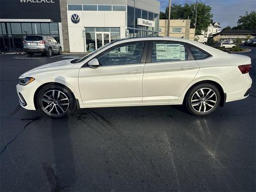 2025 Volkswagen Jetta 1.5T SE