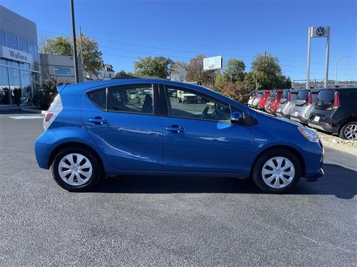 2014 Toyota Prius c Four