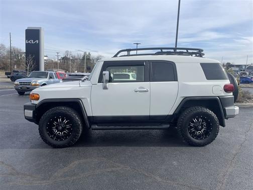 2014 Toyota FJ Cruiser Base