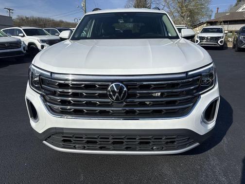 Opal White Pearl 2026 Volkswagen Atlas 2.0T SE