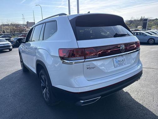 Opal White Pearl 2026 Volkswagen Atlas 2.0T SE