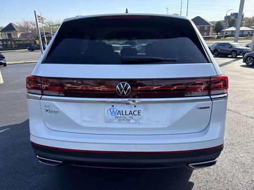 Opal White Pearl 2026 Volkswagen Atlas 2.0T SE