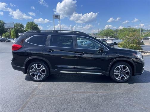 Crystal Black Silica 2022 Subaru Ascent Limited 7-Passenger