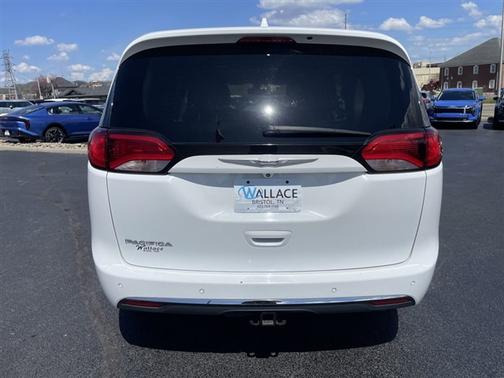 Bright White Clearcoat 2020 Chrysler Pacifica Touring-L Plus