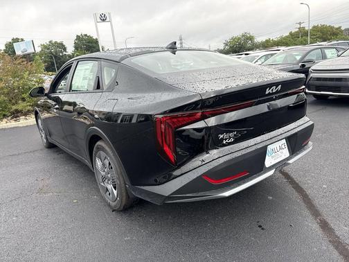 Aurora Black Pearl 2026 Kia K4 LX