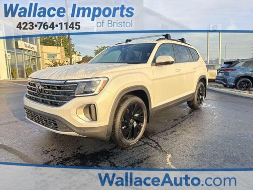 Opal White Pearl 2026 Volkswagen Atlas 2.0T SE w/Technology