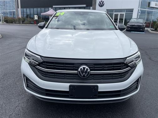 Pure White 2024 Volkswagen Jetta 1.5T Sport