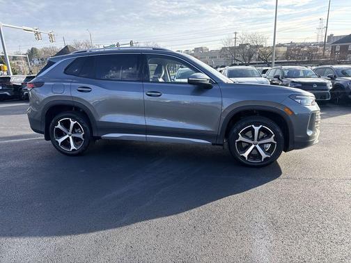 Platinum Gray Metallic 2026 Volkswagen Tiguan 2.0T SE