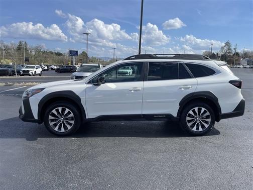 Crystal White Pearl 2025 Subaru Outback Limited