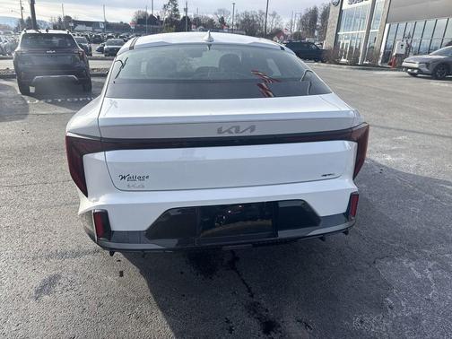 Snow White Pearl 2026 Kia K4 GT-LINE