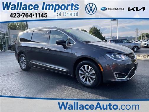 2020 Chrysler Pacifica Touring-L Plus