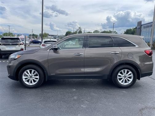 Dragon Brown 2019 Kia Sorento LX