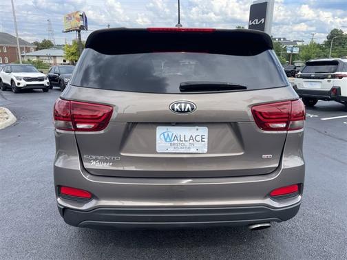 Dragon Brown 2019 Kia Sorento LX