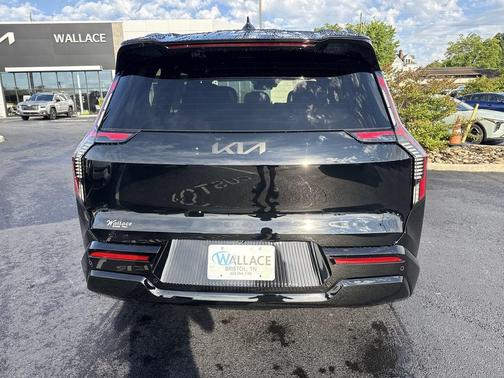 Ebony Black 2026 Kia EV9 Land
