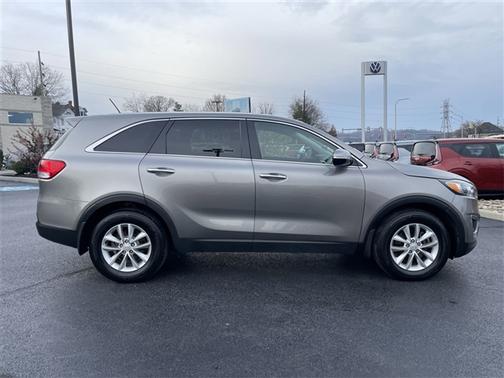 2018 Kia Sorento L