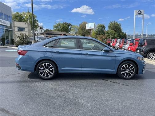 2025 Volkswagen Jetta 1.5T SE