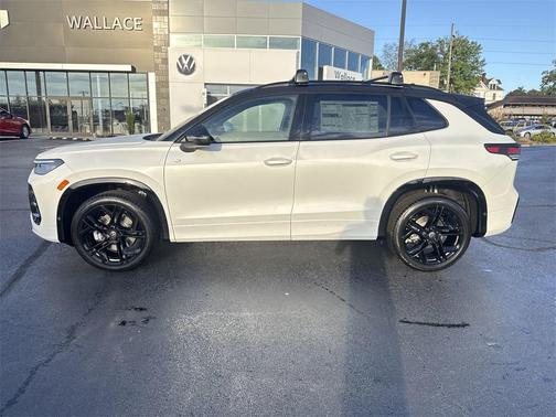 2025 Volkswagen Tiguan 2.0T SE R-Line Black