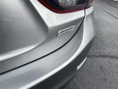 2015 Mazda Mazda6 i Touring