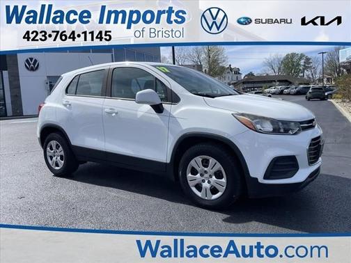 Summit White 2017 Chevrolet Trax LS