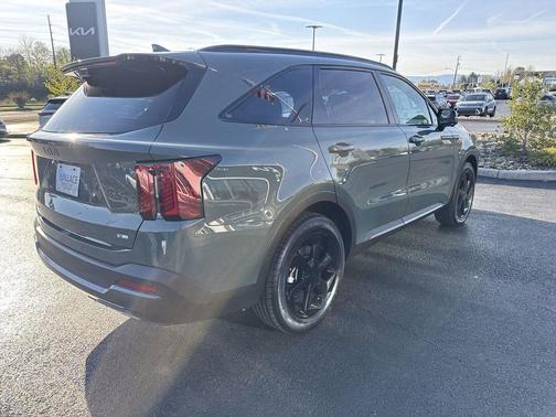 Green 2026 Kia Sorento Hybrid X-LINE SX PRESTIGE