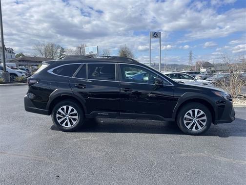 Crystal Black Silica 2025 Subaru Outback Premium