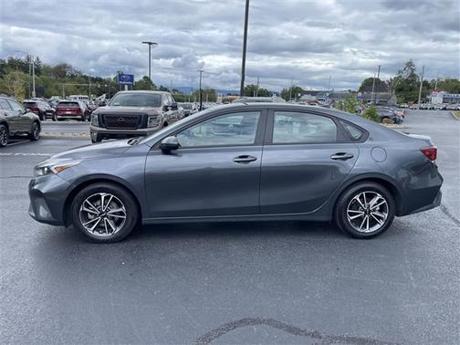 2022 Kia Forte LXS