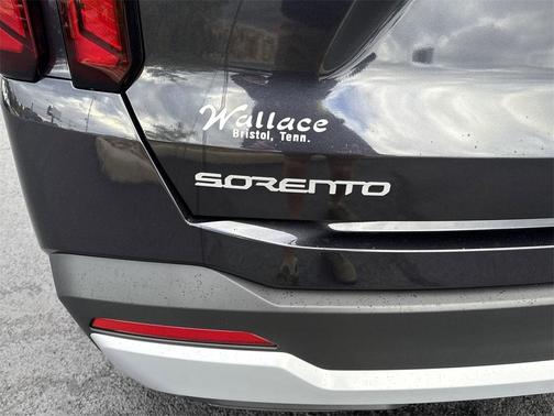 2025 Kia Sorento LX