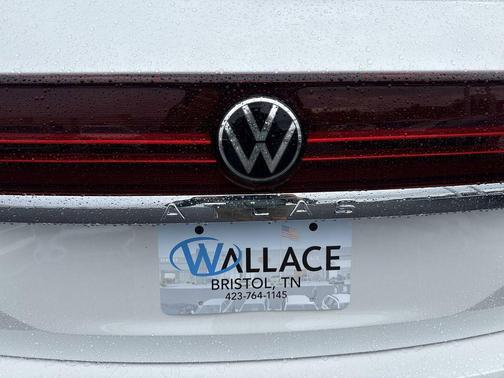 Opal White Pearl 2026 Volkswagen Atlas 2.0T SE w/Technology