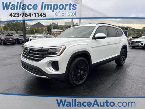 Opal White Pearl 2026 Volkswagen Atlas 2.0T SE w/Technology