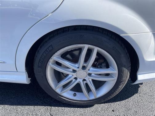 White 2013 Mercedes-Benz C-Class C 300 4MATIC