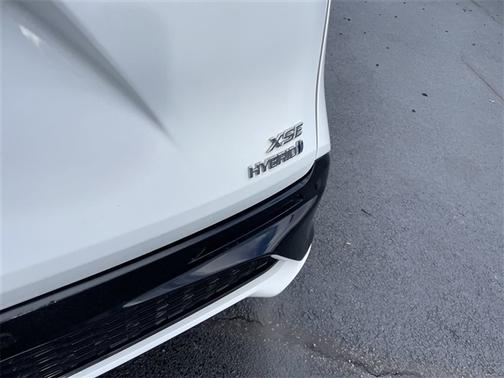 2022 Toyota Sienna XSE 7 Passenger