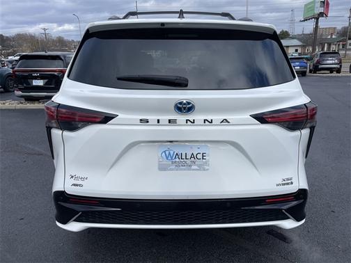 2022 Toyota Sienna XSE 7 Passenger