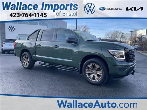 2024 Nissan Titan SV