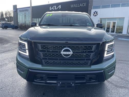 2024 Nissan Titan SV