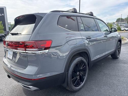 Pure Gray 2026 Volkswagen Atlas 2.0T SE W/TECHNOLOGY