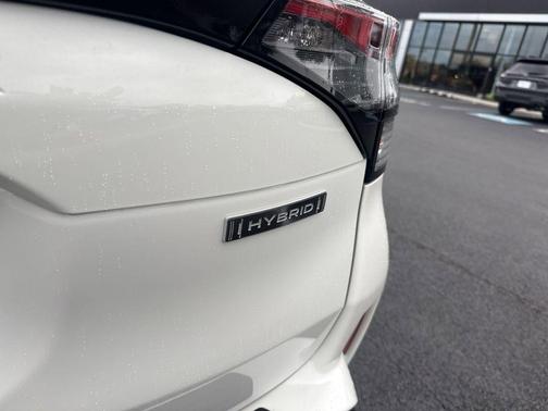 Crystal White Pearl 2026 Subaru Forester Sport